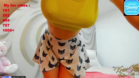 Snapshot of krisi_kiss chatting on March 11, 9:45 am KrisiFollow me  Thumb UP  online show from March 11, 9:45 am