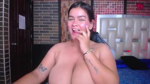kriss_sweetboobs online show from February 26, 3:32 pm
