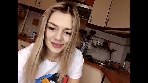 KrissSexi online show from February 16, 12:41 am