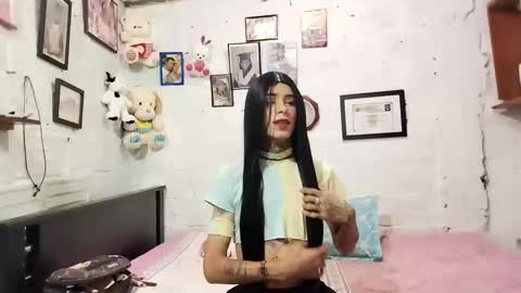 Snapshot of krisstal703358 chatting on September 17, 8:40 am krisstal703358 online show from September 17, 8:40 am