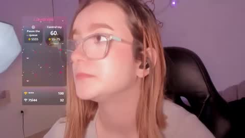 Snapshot of kristal_joi_dl chatting on September 23, 3:17 pm kristal online show from September 23, 3:17 pm