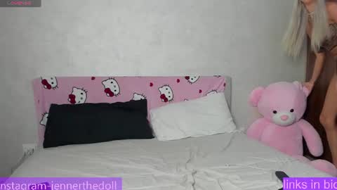 Kris the doll online show from June 30, 6:35 am