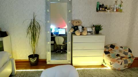 Kristina online show from October 22, 6:20 pm