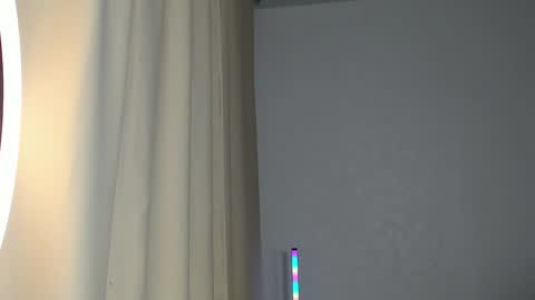 kristinfeiver online show from December 7, 7:27 pm