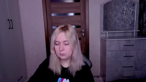 Kristy online show from April 6, 4:57 am