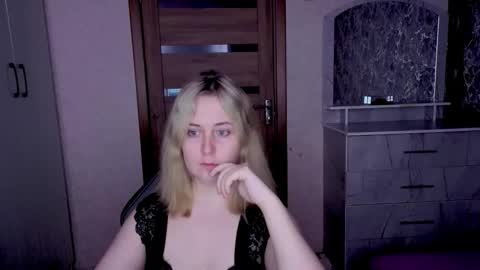 Kristy online show from February 20, 7:38 pm