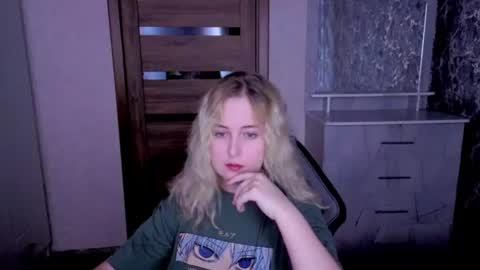 Kristy online show from June 20, 6:03 pm