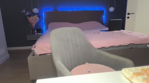 Kristi online show from October 20, 4:06 am