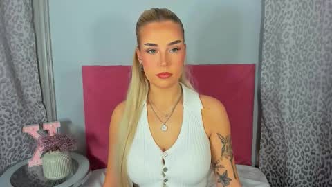 KristyFlowers online show from February 15, 7:51 am