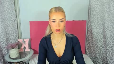 KristyFlowers online show from February 16, 8:01 am