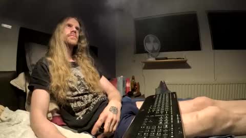 Krullz online show from February 4, 1:42 am