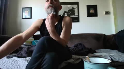 krummersaebel online show from February 19, 10:12 am