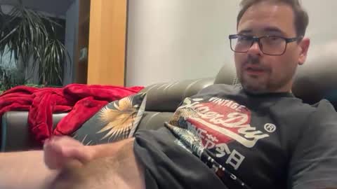 krzysztof1977 online show from April 27, 9:34 pm