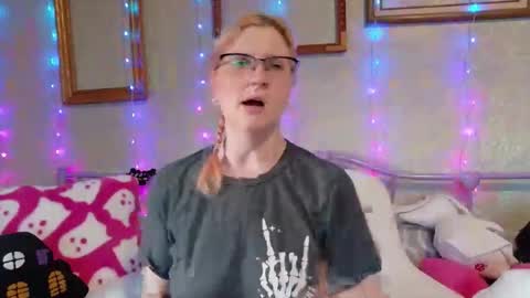 Samantha online show from April 22, 11:28 am