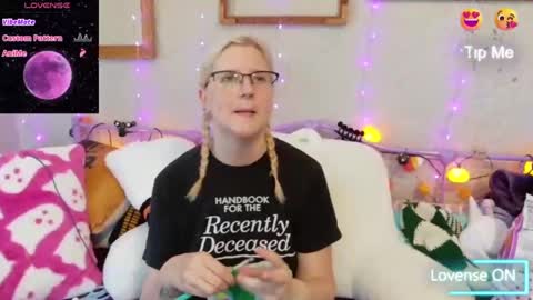 Snapshot of kunzitegoddess chatting on October 22, 3:13 pm Samantha online show from October 22, 3:13 pm