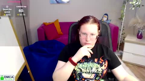 kuri_u online show from May 11, 9:49 am