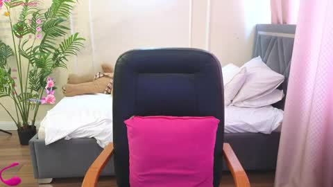 Ren online show from May 9, 5:13 am