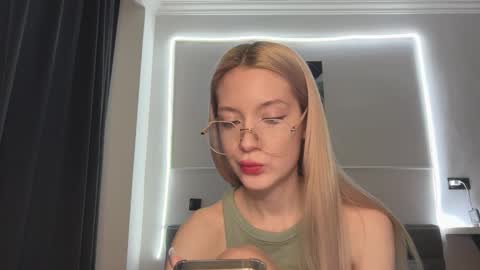 Bella and Alexandra online show from January 18, 5:16 am