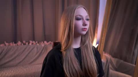 Lei online show from April 3, 8:32 am