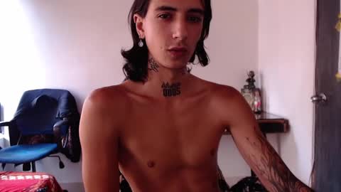 kyleer77 online show from March 10, 4:57 pm