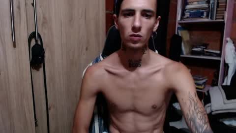kyleer77 online show from May 29, 4:38 pm