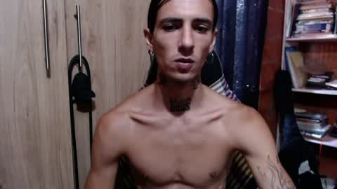 kyleer77 online show from June 10, 4:39 pm