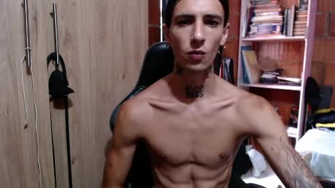 kyleer77 online show from June 7, 11:59 am