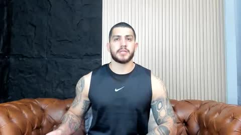 kylenorth_ online show from December 3, 4:51 pm