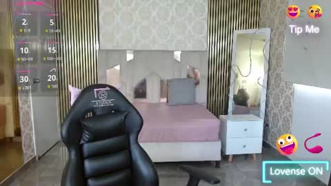 kyler_tay online show from June 21, 11:49 am