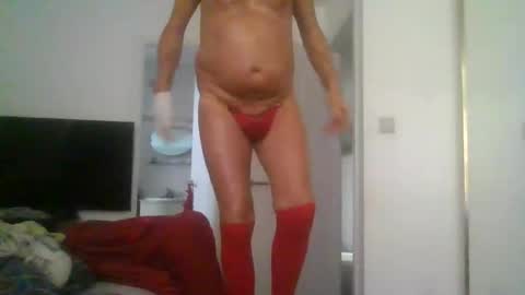 Snapshot of kylestrips4youq chatting on October 28, 11:44 am kylestrips4youq online show from October 28, 11:44 am