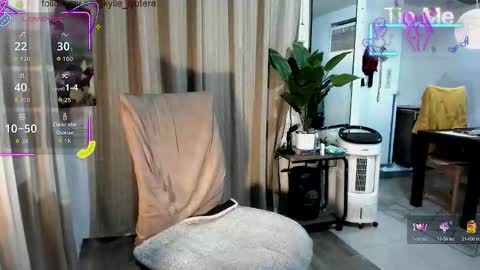 kylie online show from September 18, 8:07 am