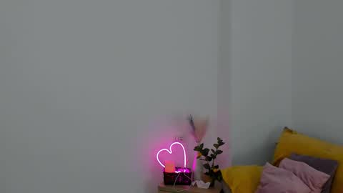 Kylie online show from October 23, 7:37 pm