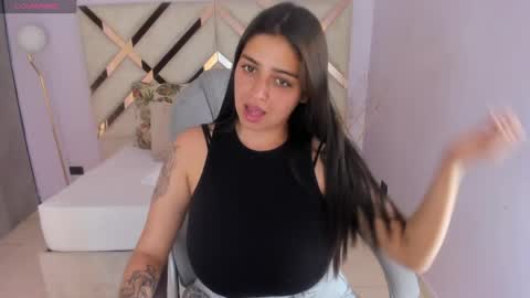Kylie Reyes  online show from May 12, 7:12 pm
