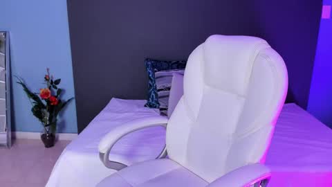 Kylie Reyes  online show from March 8, 7:53 pm