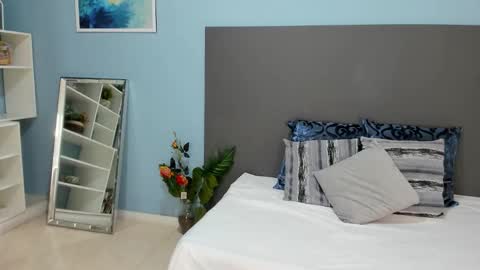 Kylie Reyes  online show from October 20, 7:30 pm