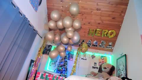 Snapshot of kyliekandy chatting on December 25, 2:03 am   online show from December 25, 2:03 am