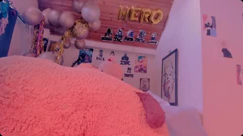 Snapshot of kyliekandy chatting on February 4, 12:44 pm   online show from February 4, 12:44 pm