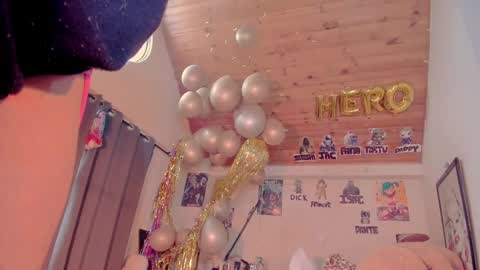 Snapshot of kyliekandy chatting on February 12, 12:01 pm   online show from February 12, 12:01 pm