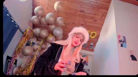 Snapshot of kyliekandy chatting on January 16, 9:40 pm   online show from January 16, 9:40 pm