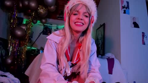 Snapshot of kyliekandy chatting on February 2, 12:19 am   online show from February 2, 12:19 am