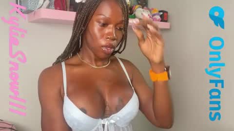 Kylie Snow online show from June 9, 3:23 pm