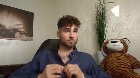 KyloEast online show from April 28, 4:28 am