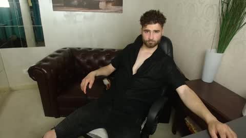 KyloEast online show from May 9, 4:07 am