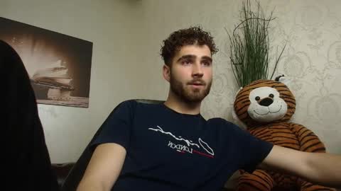 KyloEast online show from May 13, 5:17 am
