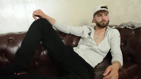 KyloEast online show from May 30, 9:30 am