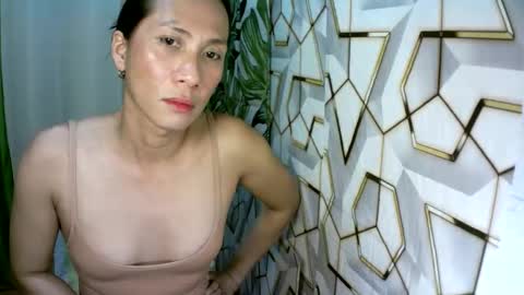 kyutshyne online show from April 13, 12:59 am