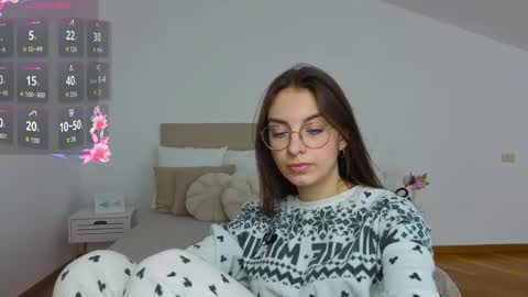 Margo  online show from October 12, 10:00 pm