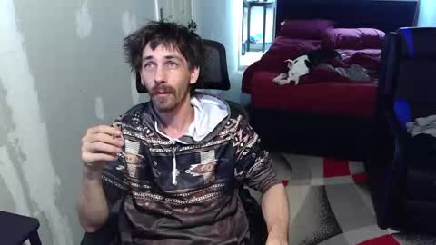 l1v1nth3dr3am online show from February 3, 6:51 am