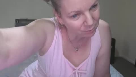 l4dyc4pricorn76 online show from March 16, 11:58 am