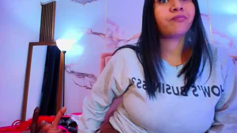 la_indiia online show from February 12, 12:20 pm